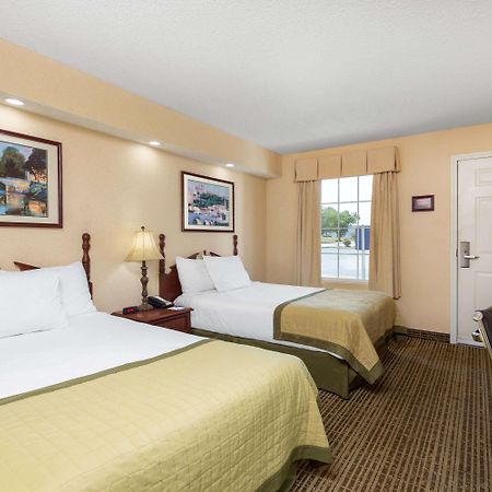 Baymont By Wyndham Easley/Greenville Buitenkant foto