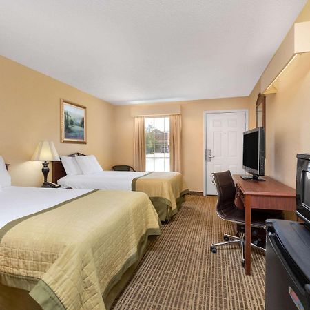 Baymont By Wyndham Easley/Greenville Buitenkant foto