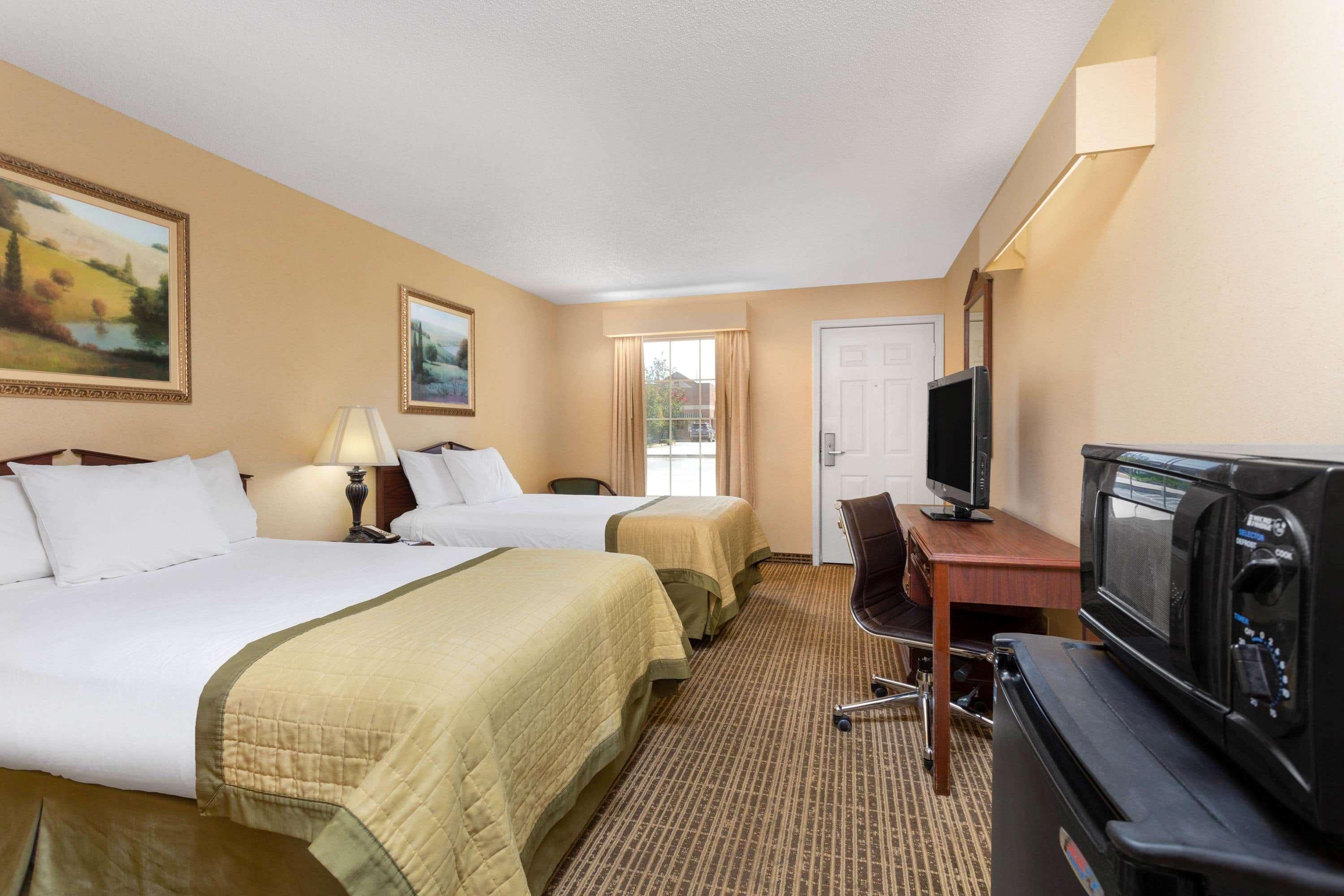 Baymont By Wyndham Easley/Greenville Buitenkant foto